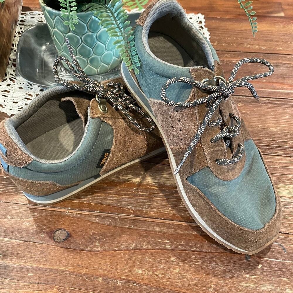 Teva Highside '84 women's hiking shoes in green and brown suede size 8
